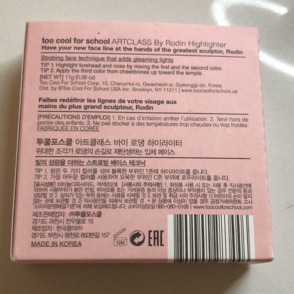 NEW Too Cool for School Highlighter Palette - Picture 3 of 3